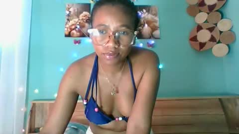 Snapshot of zedidia chatting on 3, 5, 2026 zedidia online show from 3, 5, 2026