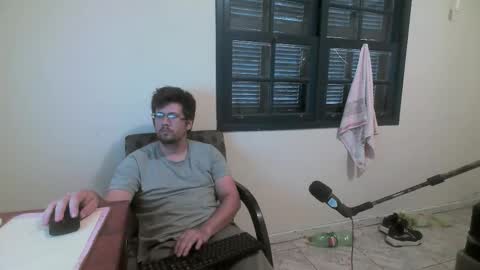 Snapshot of zehdolandia chatting on 3, 3, 2026 pervboy online show from 3, 3, 2026