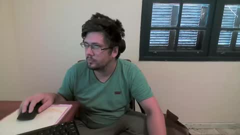 Snapshot of zehdolandia chatting on 5, 3, 2026 pervboy online show from 5, 3, 2026