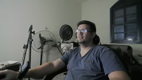 Snapshot of zehdolandia chatting on 4, 4, 2026 pervboy online show from 4, 4, 2026