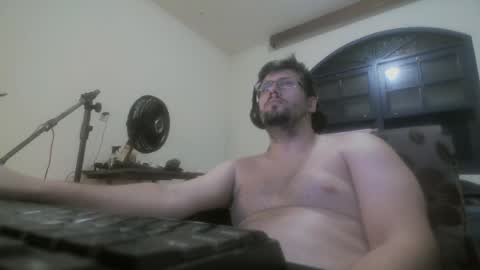 Snapshot of zehdolandia chatting on 18, 4, 2026 pervboy online show from 18, 4, 2026