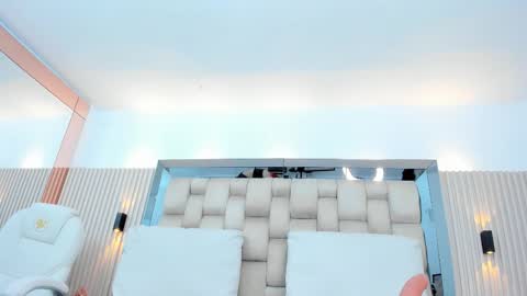 Zenda Evans online show from 28, 11, 2025