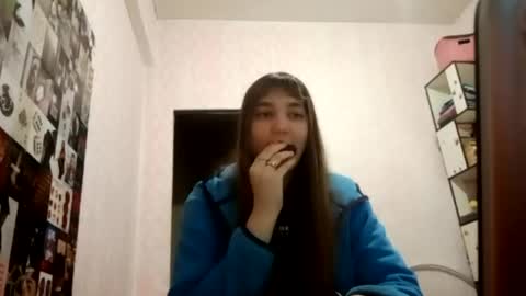 Snapshot of zeniabrossoit chatting on 25, 5, 2026 zeniabrossoit online show from 25, 5, 2026