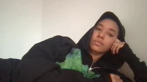 Snapshot of zenxbiaa chatting on 17, 11, 2025 zenxbiaa online show from 17, 11, 2025