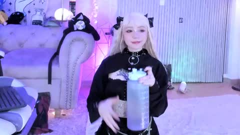    online show from 14, 9, 2025