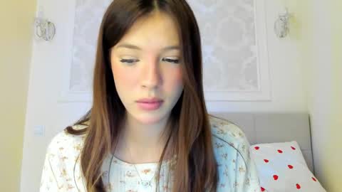 Snapshot of zerelle chatting on 1, 2, 2026 Ivy online show from 1, 2, 2026