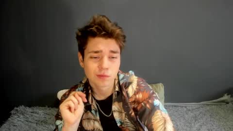 Snapshot of zeriixx chatting on 19, 4, 2026 Ethan online show from 19, 4, 2026