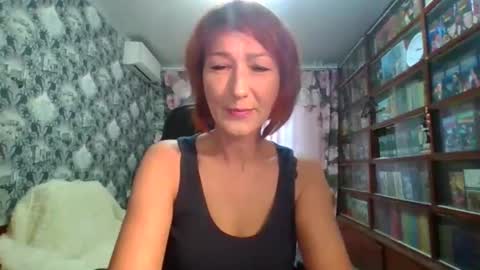 Snapshot of zerilane chatting on 25, 11, 2025 Elena online show from 25, 11, 2025