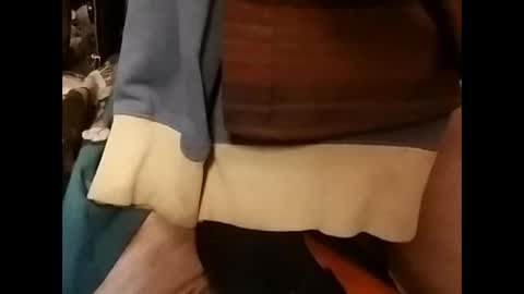 Snapshot of zeroandhero chatting on 17, 12, 2024 zero online show from 17, 12, 2024