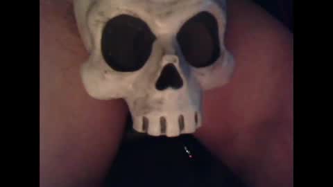 Snapshot of zeroandhero chatting on 1, 2, 2025 zero online show from 1, 2, 2025