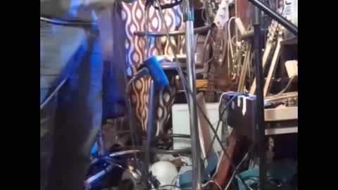 Snapshot of zeroandhero chatting on 22, 12, 2025 zero online show from 22, 12, 2025