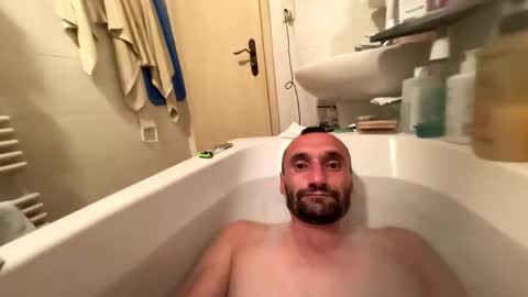 Snapshot of zervale chatting on 9, 9, 2025 zervale online show from 9, 9, 2025