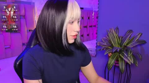 Snapshot of zharaluxie chatting on 6, 4, 2026 Zhara online show from 6, 4, 2026