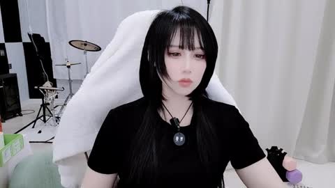 Snapshot of zhen0 chatting on 17, 5, 2026 zhen online show from 17, 5, 2026