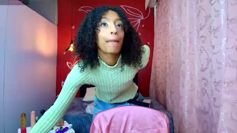 Zia Green online show from 7, 3, 2025