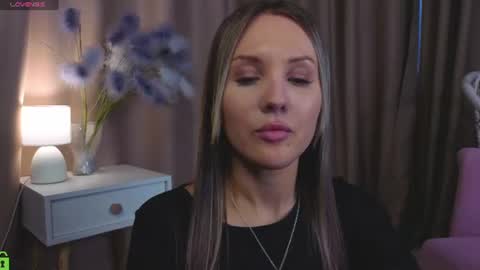 Snapshot of zlata__fox chatting on 4, 7, 2026 Zlata Mon Tue Thu Fri Sun Sa GMT 3 0000pm - 0600pm online show from 4, 7, 2026