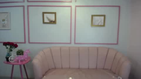 zoe_ch_ online show from 7, 3, 2025