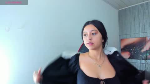 Z O E online show from 5, 4, 2026