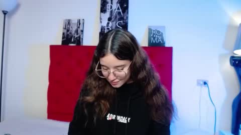 zoe_dear online show from 5, 3, 2026