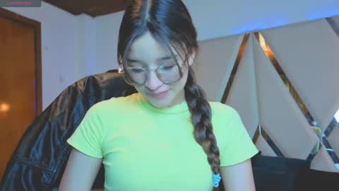 zoe_dear online show from 3, 6, 2026