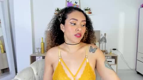 Zoe Gruber online show from 26, 4, 2026