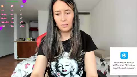 Snapshot of zoe_jeane_beker chatting on 25, 6, 2026 ZOE online show from 25, 6, 2026