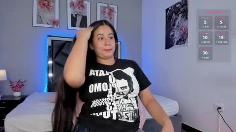 zoe_longhair online show from 4, 4, 2026