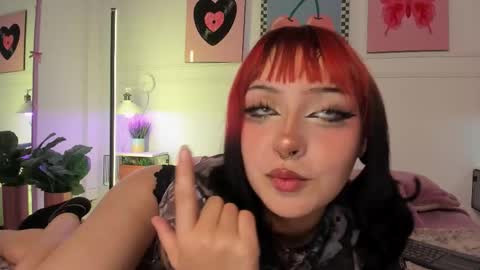 Zoe Lynch online show from 11, 3, 2026