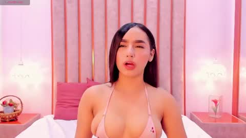 Snapshot of zoe_monrow chatting on 15, 7, 2026 Zoe Monrow online show from 15, 7, 2026