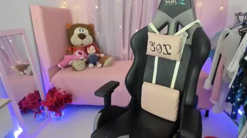 zoe_sullivan_ online show from 28, 2, 2026