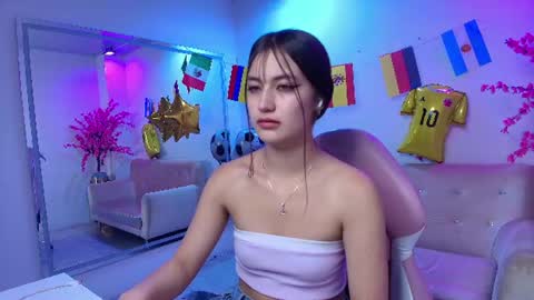 Snapshot of zoe_swan chatting on 4, 7, 2026 Zoe online show from 4, 7, 2026