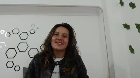 Carolina online show from 3, 10, 2025