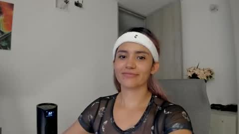 Snapshot of zoe_wattson chatting on 25, 6, 2026 Zoe online show from 25, 6, 2026