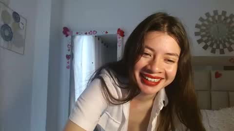 Snapshot of zoecruzz chatting on 8, 3, 2025 ZOE online show from 8, 3, 2025