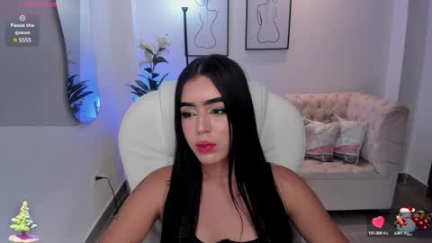 Snapshot of zoee_jackson chatting on 14, 12, 2024  zoee jackson online show from 14, 12, 2024