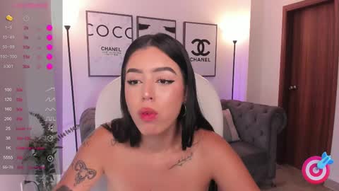 Snapshot of zoee_jackson chatting on 1, 3, 2025  zoee jackson online show from 1, 3, 2025