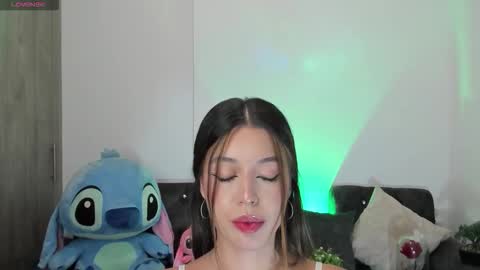 Snapshot of zoee_jackson chatting on 9, 9, 2025  zoee jackson online show from 9, 9, 2025