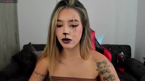  zoee jackson online show from 31, 10, 2025