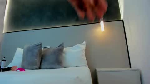 zoee_zi online show from 25, 11, 2025