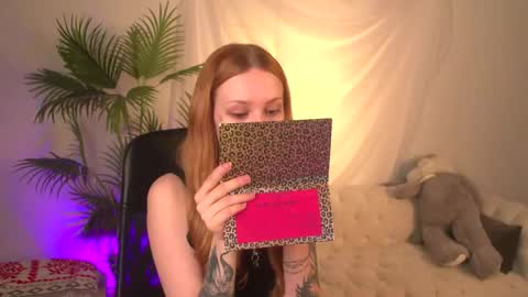 Snapshot of zoeford_ chatting on 10, 5, 2026 ZOE online show from 10, 5, 2026