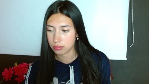 Laura  online show from 20, 12, 2024