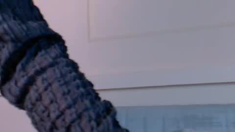 Snapshot of zoehangel chatting on 17, 12, 2025 Zoe online show from 17, 12, 2025