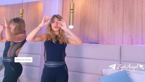 Snapshot of zoehangel chatting on 6, 4, 2026 Zoe online show from 6, 4, 2026