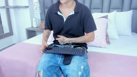 Zoe Krug online show from 16, 2, 2026