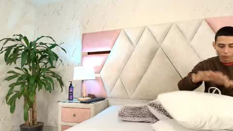 Snapshot of zoelucas chatting on 14, 3, 2026 zoelucas online show from 14, 3, 2026