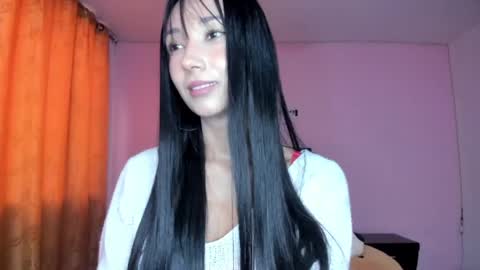 Snapshot of zoey_babyqueen19 chatting on 26, 4, 2026 Zoey online show from 26, 4, 2026