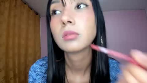 Snapshot of zoey_babyqueen19 chatting on 26, 5, 2026 Zoey online show from 26, 5, 2026