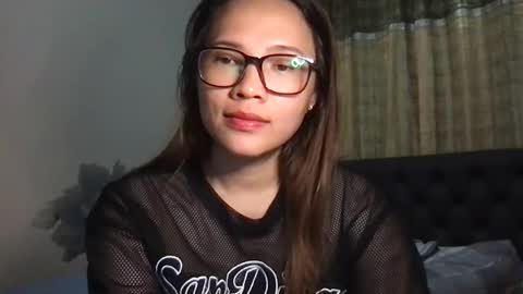 zoey_foryou online show from 5, 2, 2025