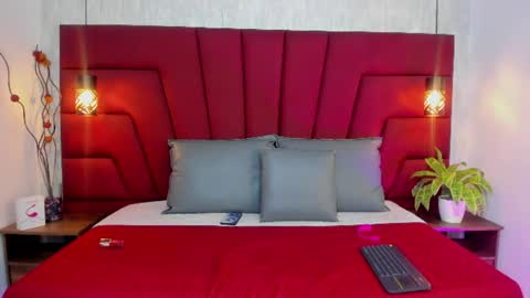 Snapshot of zoey_jayden chatting on 25, 7, 2026 Zoey Jayden online show from 25, 7, 2026