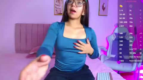 Snapshot of zoow_bluussh chatting on 17, 3, 2026 Zoe online show from 17, 3, 2026